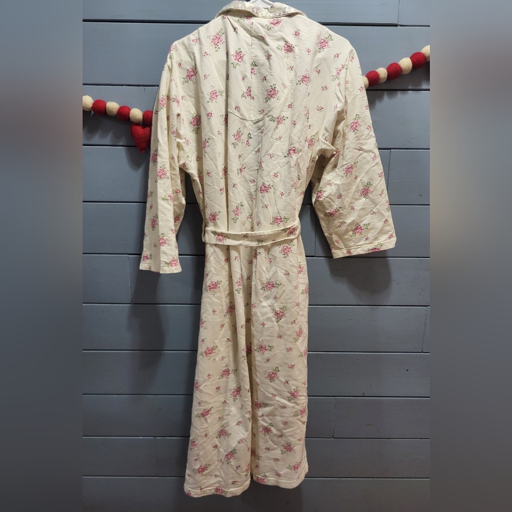 Vintage Floral Robe - Picture 6 of 6